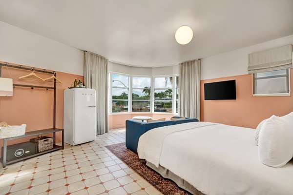  - Hotel Trouvail Miami Beach