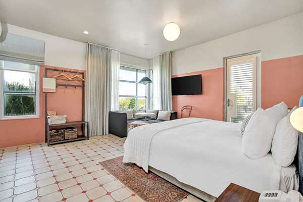  - Hotel Trouvail Miami Beach