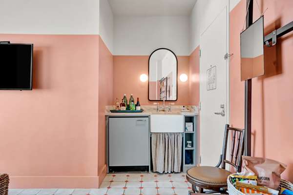  - Hotel Trouvail Miami Beach