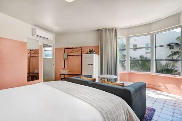  - Hotel Trouvail Miami Beach