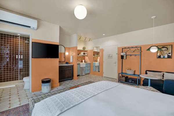  - Hotel Trouvail Miami Beach