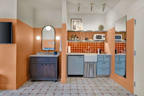  - Hotel Trouvail Miami Beach