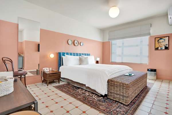  - Hotel Trouvail Miami Beach