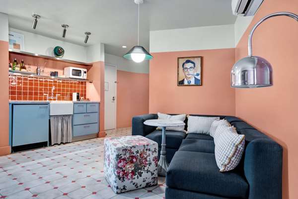  - Hotel Trouvail Miami Beach