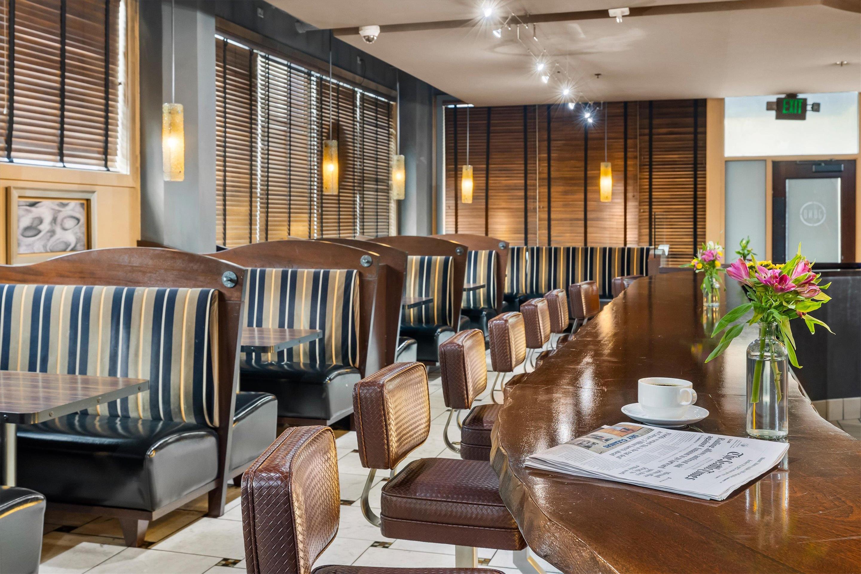 Juno Bar | Arctic Club Hotel