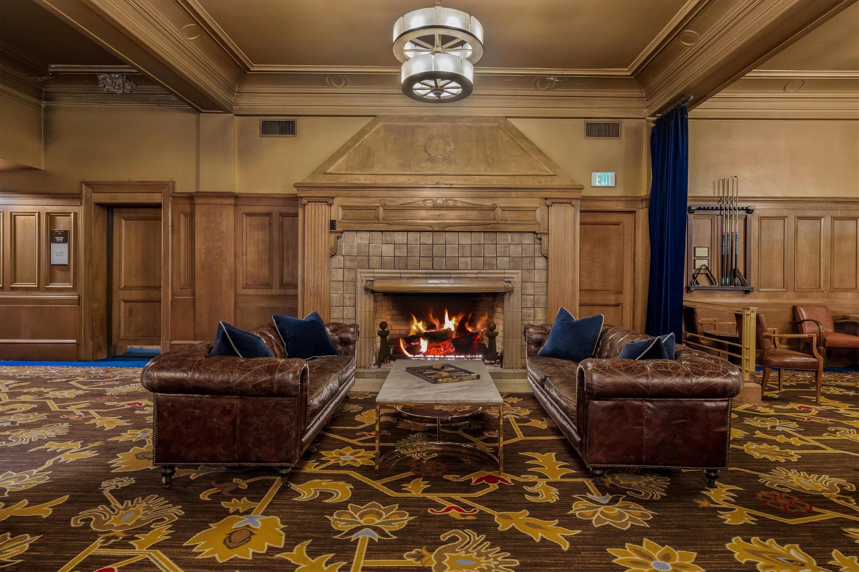Polar Bar Fireplace | Arctic Club Hotel