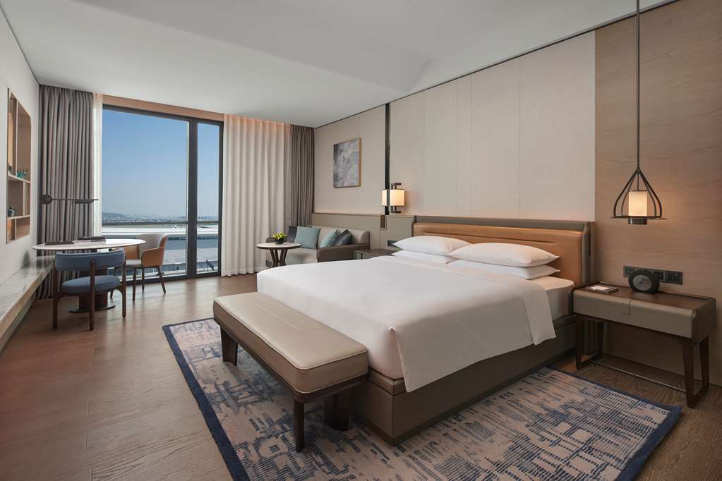HYATT REGENCY HANGZHOU INTERNATIONA-guestroom-Guest Room,On-Site.jpg