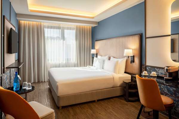 Executive Double Room, City View