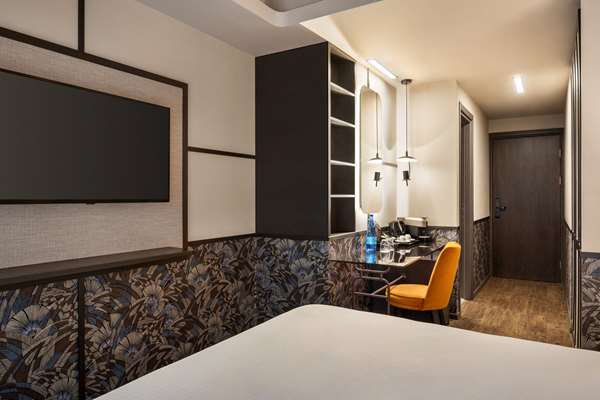 Deluxe Double Room, City View