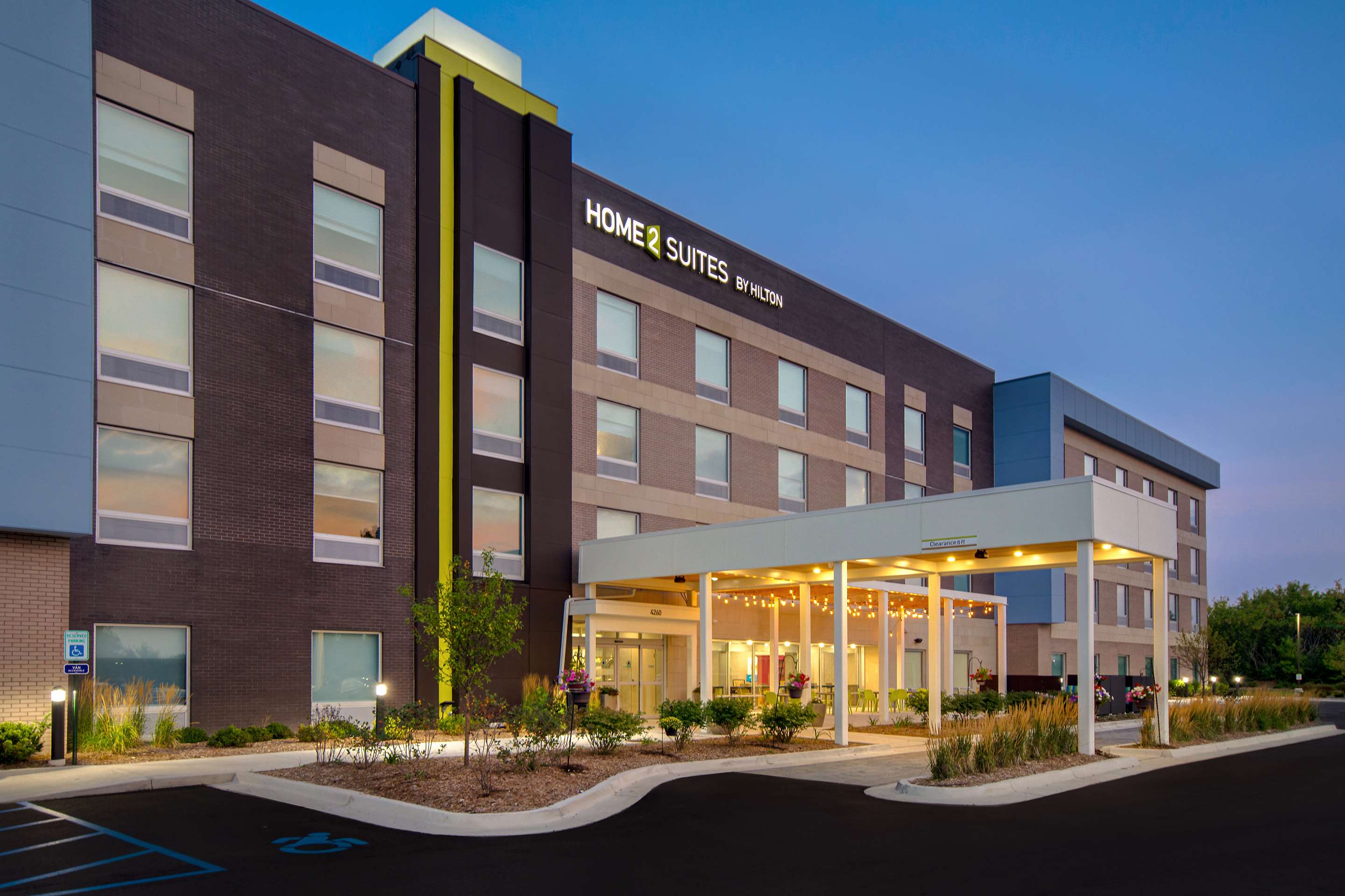 Exterior | Home2 Suites By Hilton Grand Rapids Airport