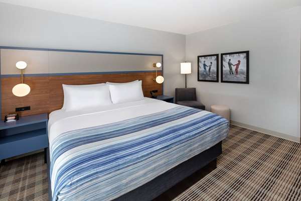 Suite - AmericInn Mountain Home