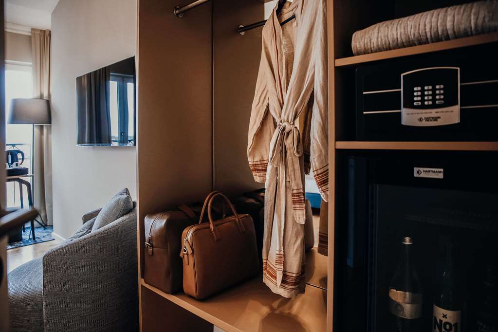 HOTEL VILLA BOSCO-guestroom-Guest Room,Guest Room Amenity,On-Site.jpg