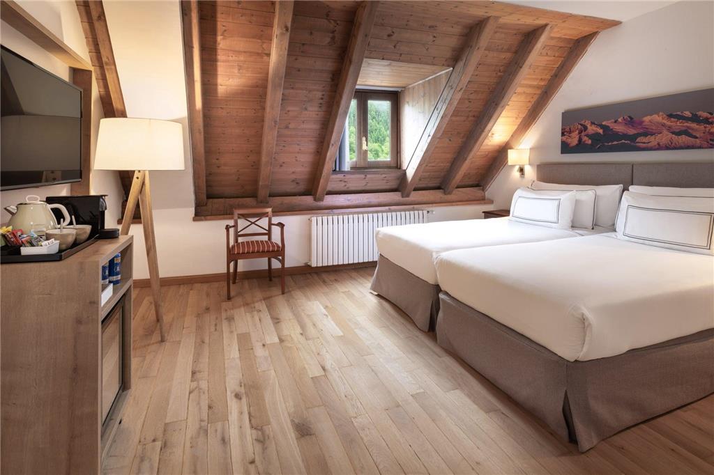 MELIA DE TREDOS-guestroom-Guest Room,On-Site.jpg