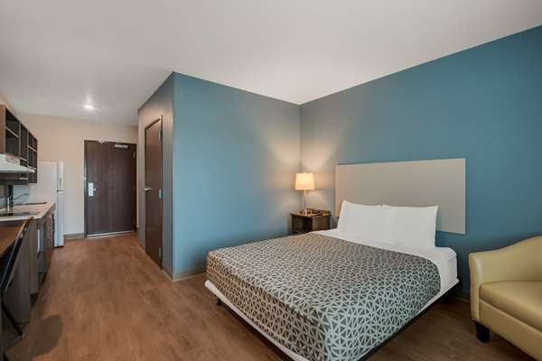 Suite - WoodSpring Suites Bellflower - CA 91, Exit 15