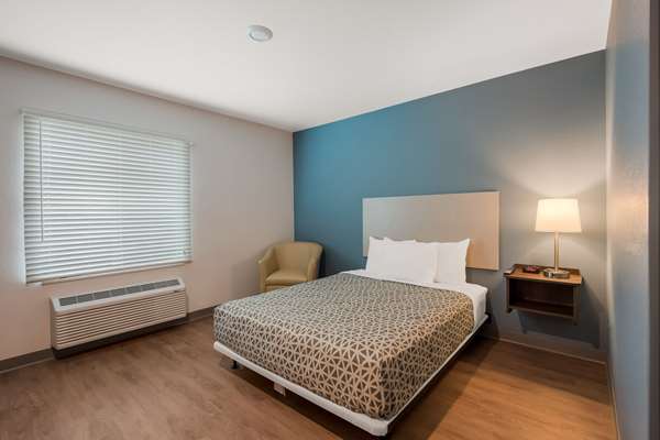 Suite - WoodSpring Suites Bellflower - CA 91, Exit 15