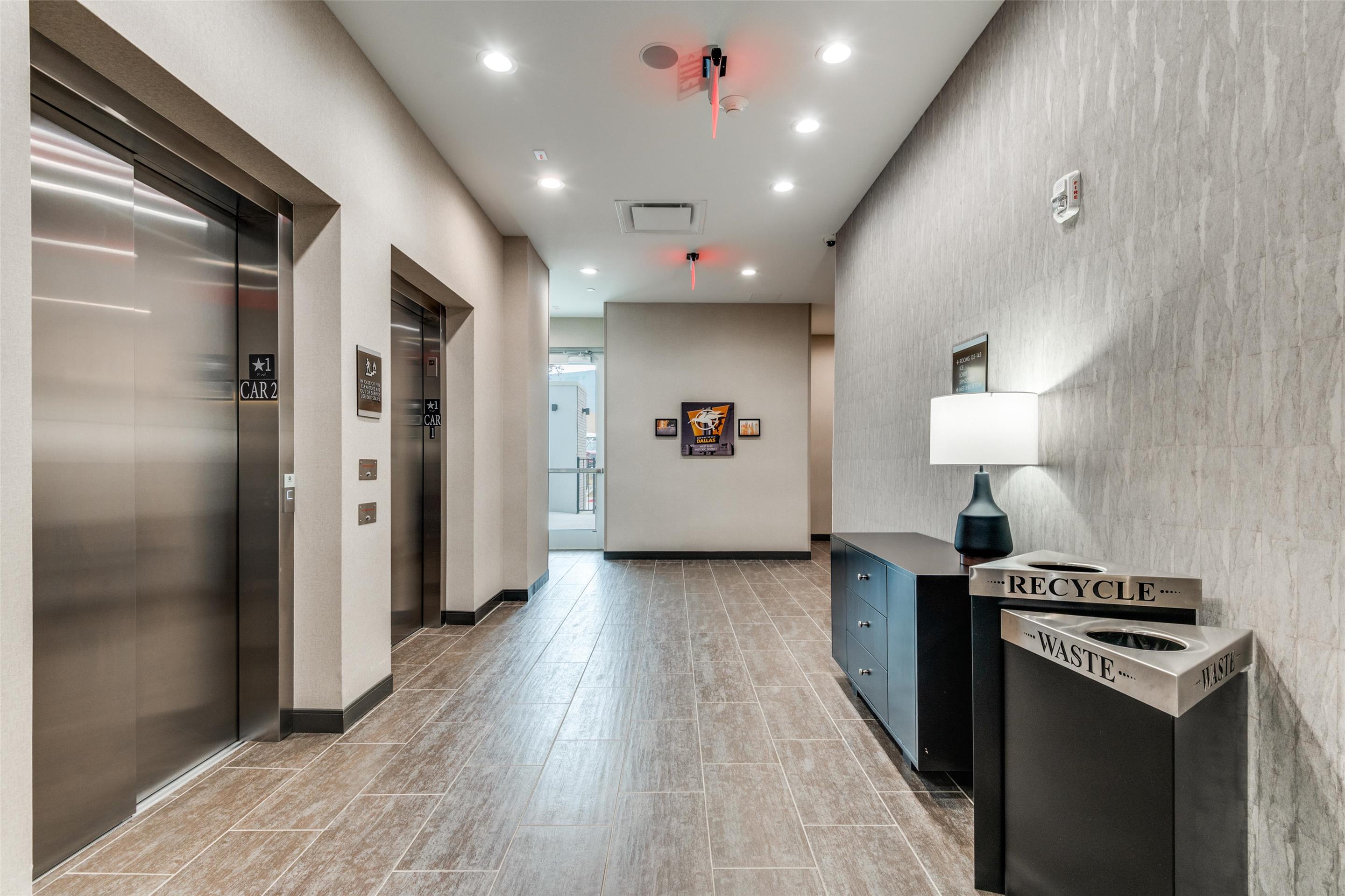 Lobby | Home2 Suites by Hilton Dallas Medical District Lovefield