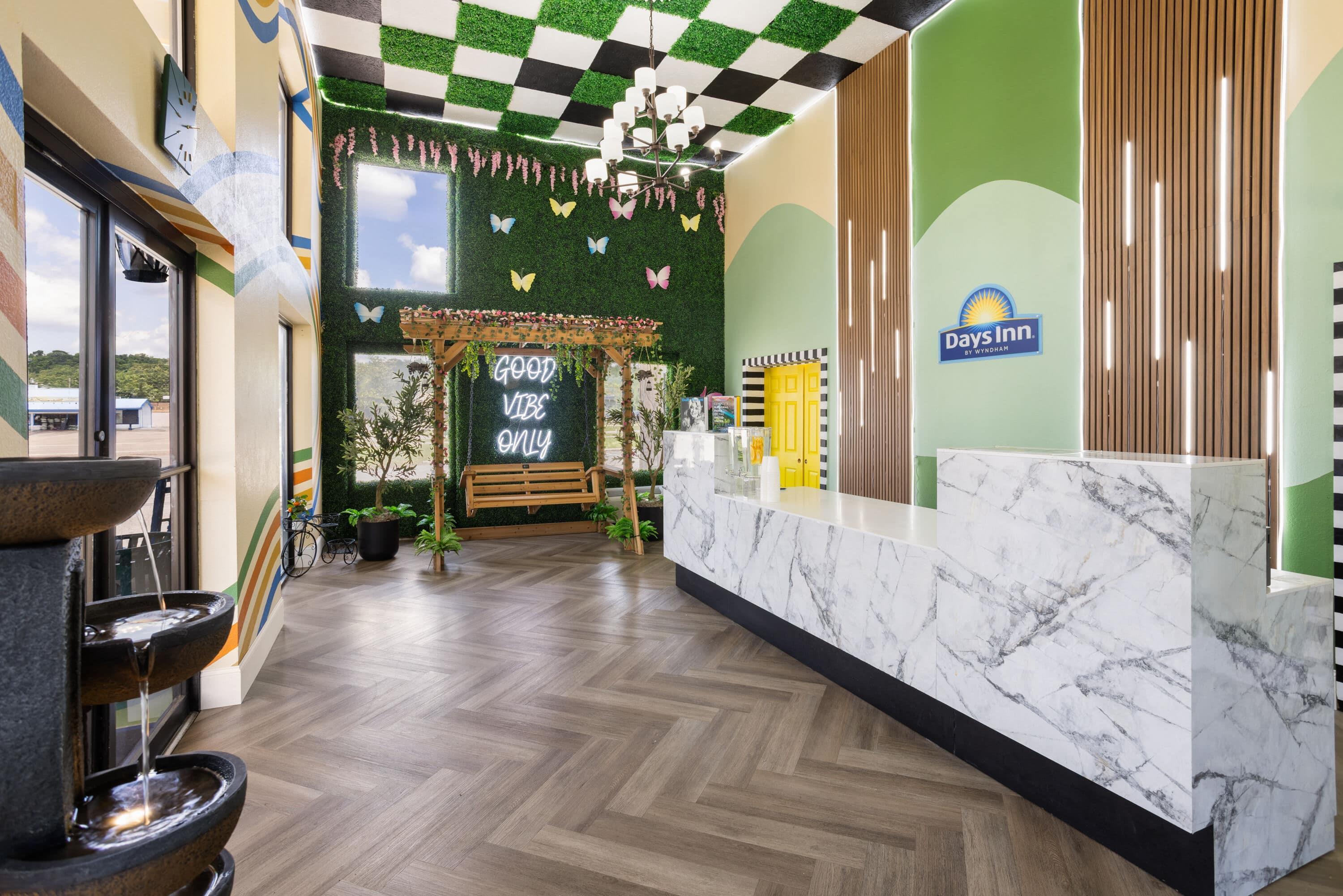 Reception | Days Inn By Wyndham Pigeon Forge South