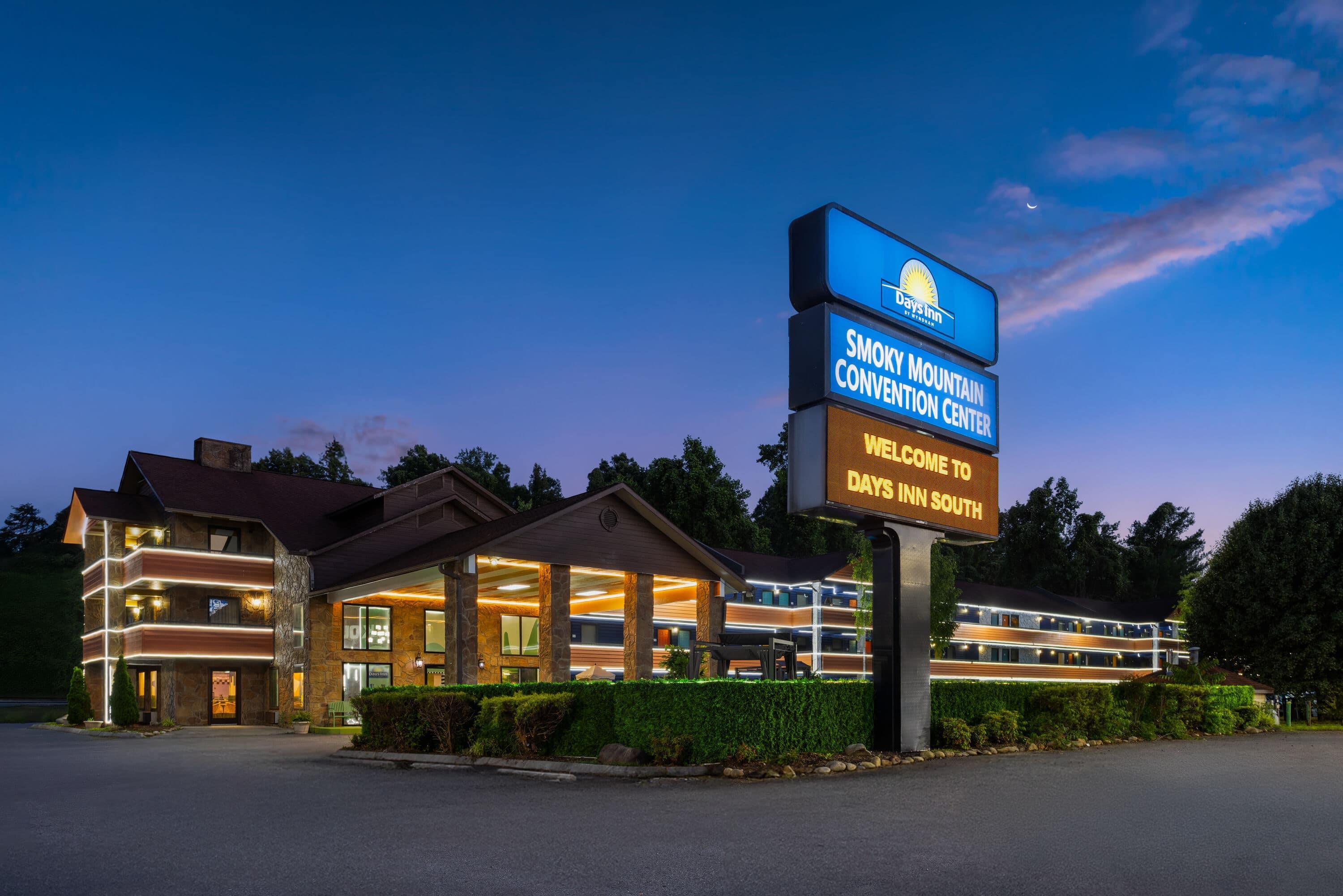 Exterior | Days Inn By Wyndham Pigeon Forge South