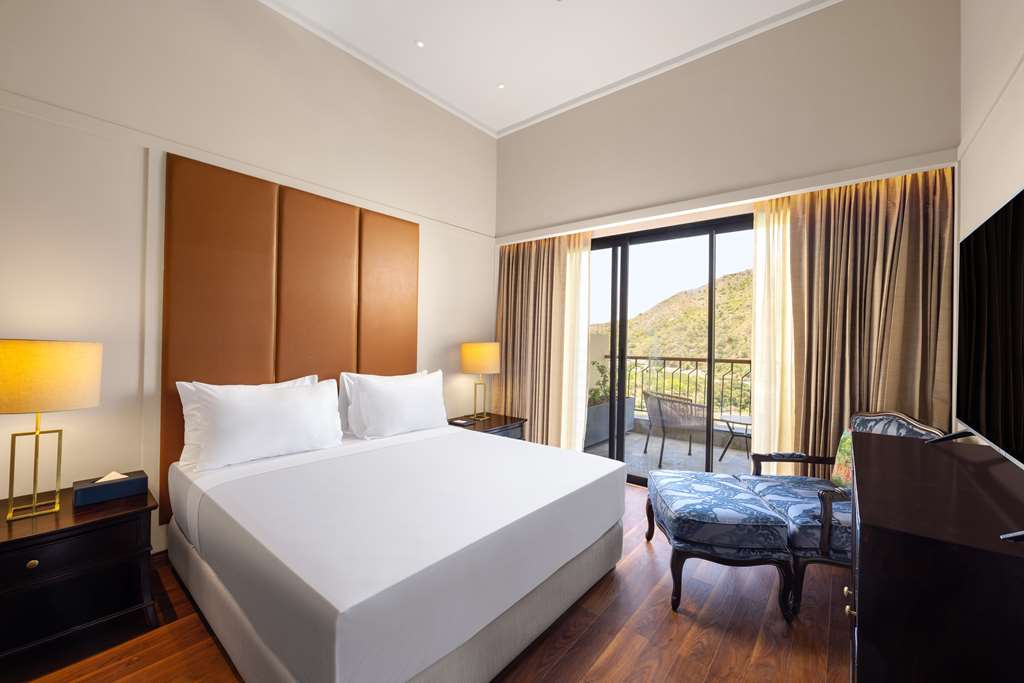 RADISSON BLU RESORT, KUMBHALGARH-guestroom-Guest Room,Suite,On-Site.jpg