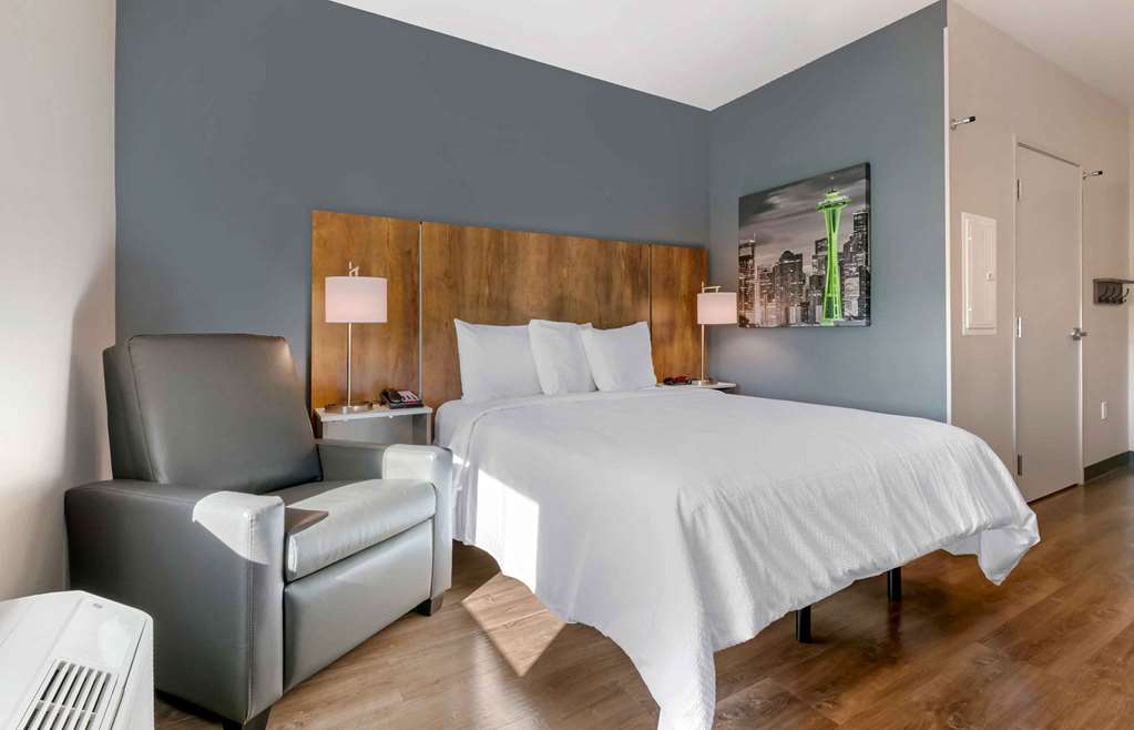 EXTENDED STAY AMERICA SUITES-guestroom-Guest Room,On-Site.jpg