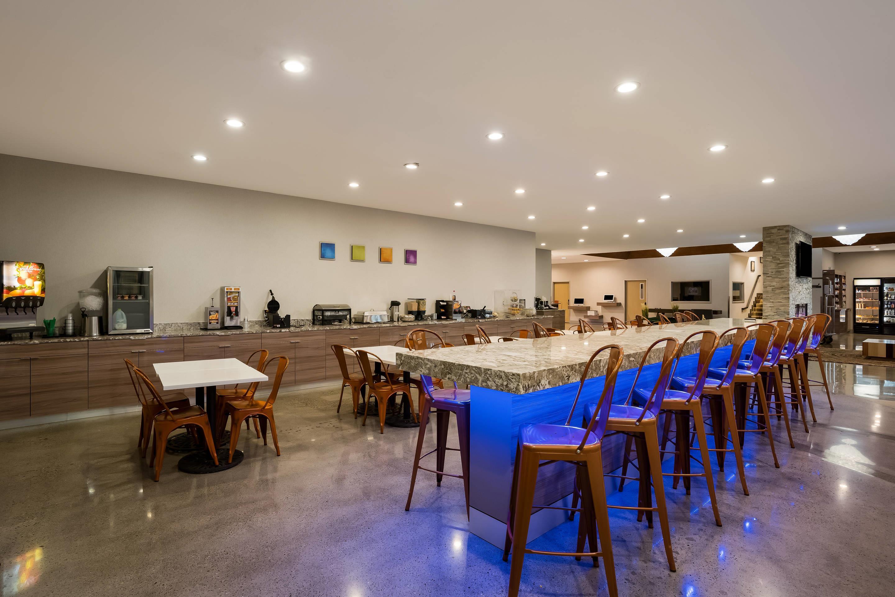 Breakfast area | Richland Riverfront Hotel, Ascend Hotel Collection