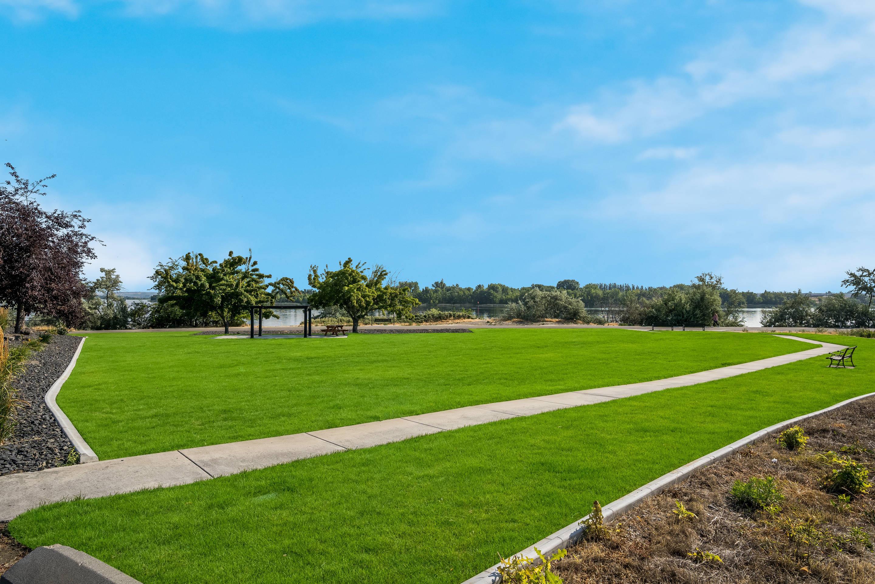 Courtyard | Richland Riverfront Hotel, Ascend Hotel Collection
