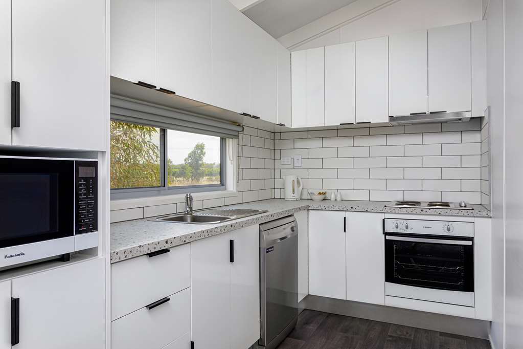 RACV COBRAM RESORT-guestroom-Guest Room,Guest Room Amenity,On-Site.jpg