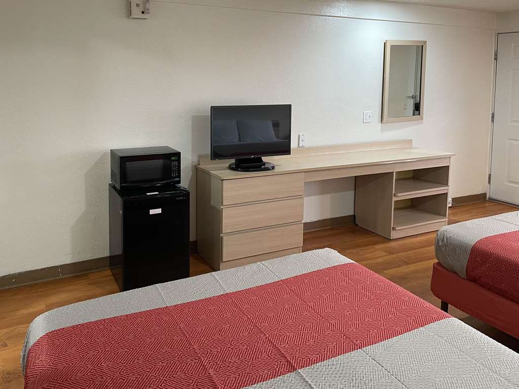 EXECUTIVE HOTEL VANCOUVER AIRP-guestroom-Guest Room,On-Site.jpg