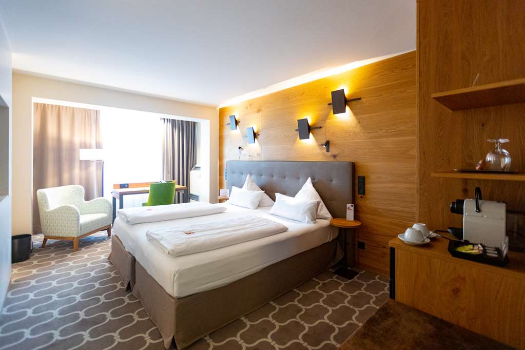 HOTEL OLYMP MUNICH-guestroom-Guest Room,On-Site.jpg