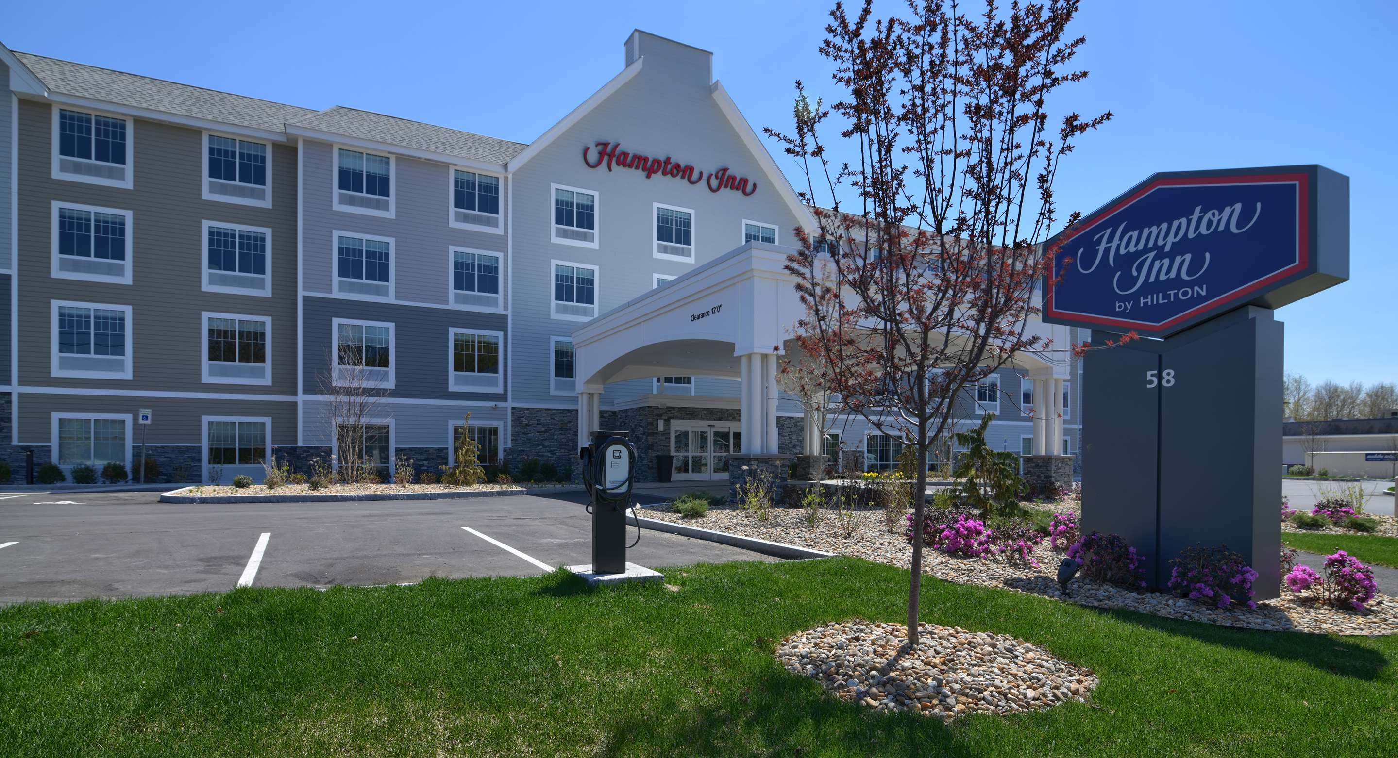 Exterior | Hampton Inn Lincoln White Mountains