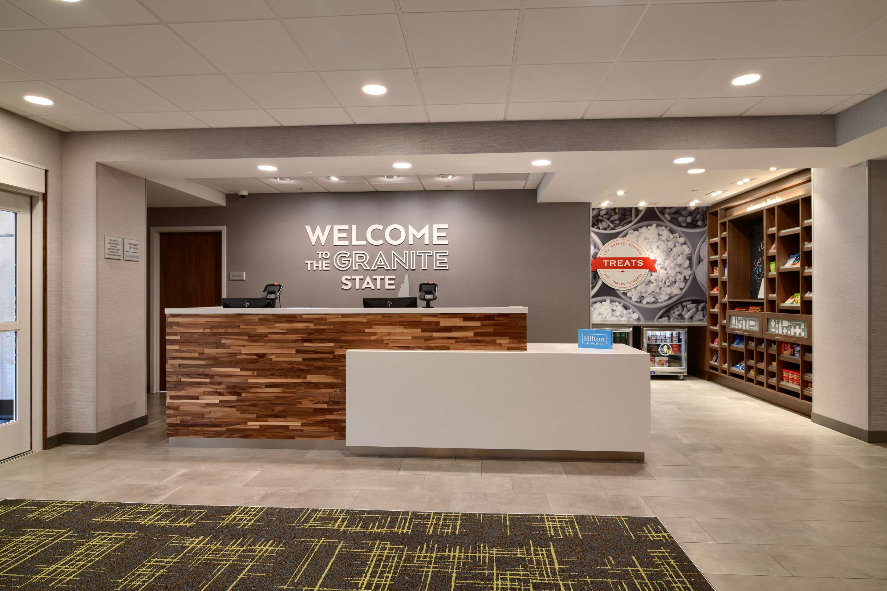 Reception | Hampton Inn Lincoln White Mountains