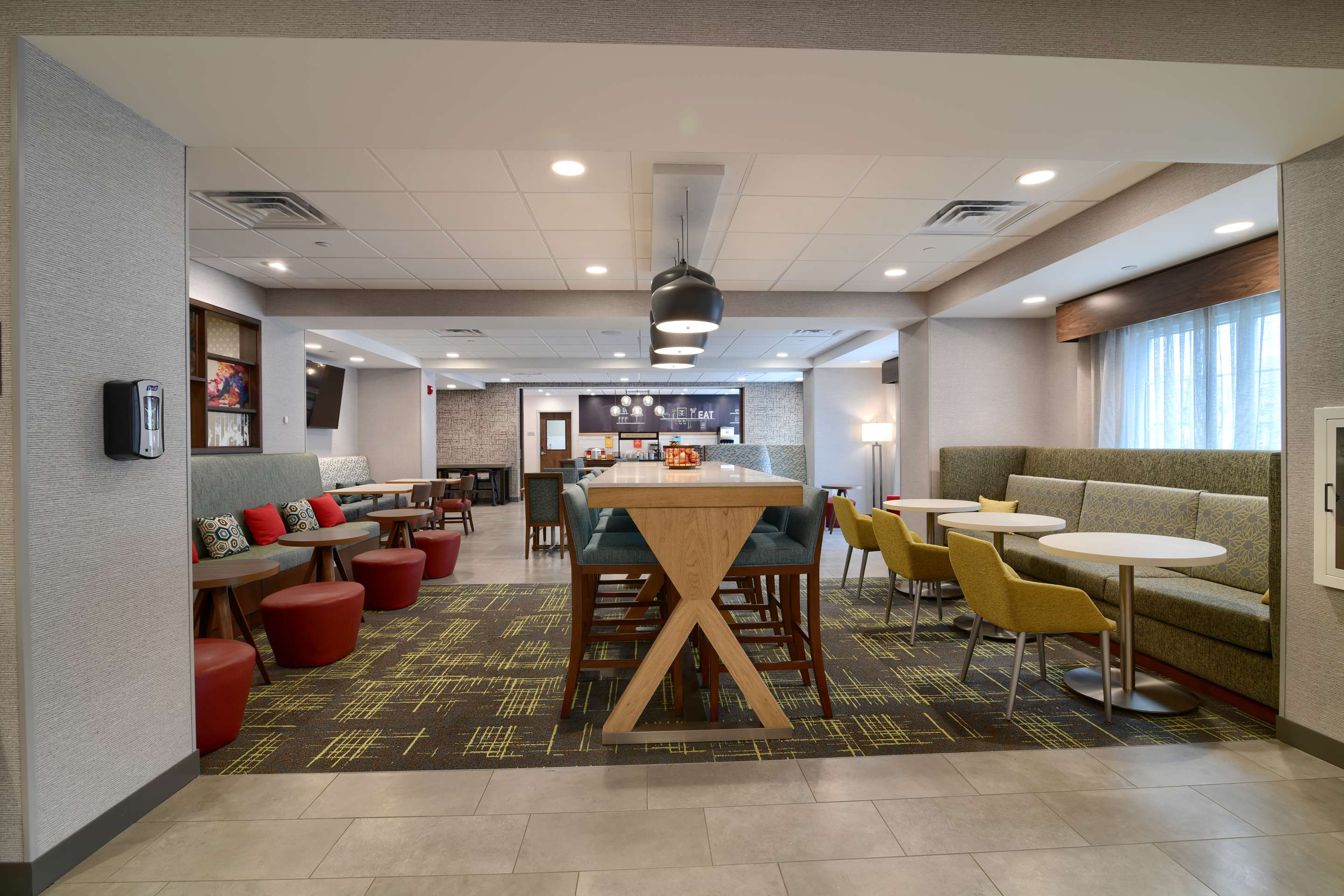 Lobby | Hampton Inn Lincoln White Mountains