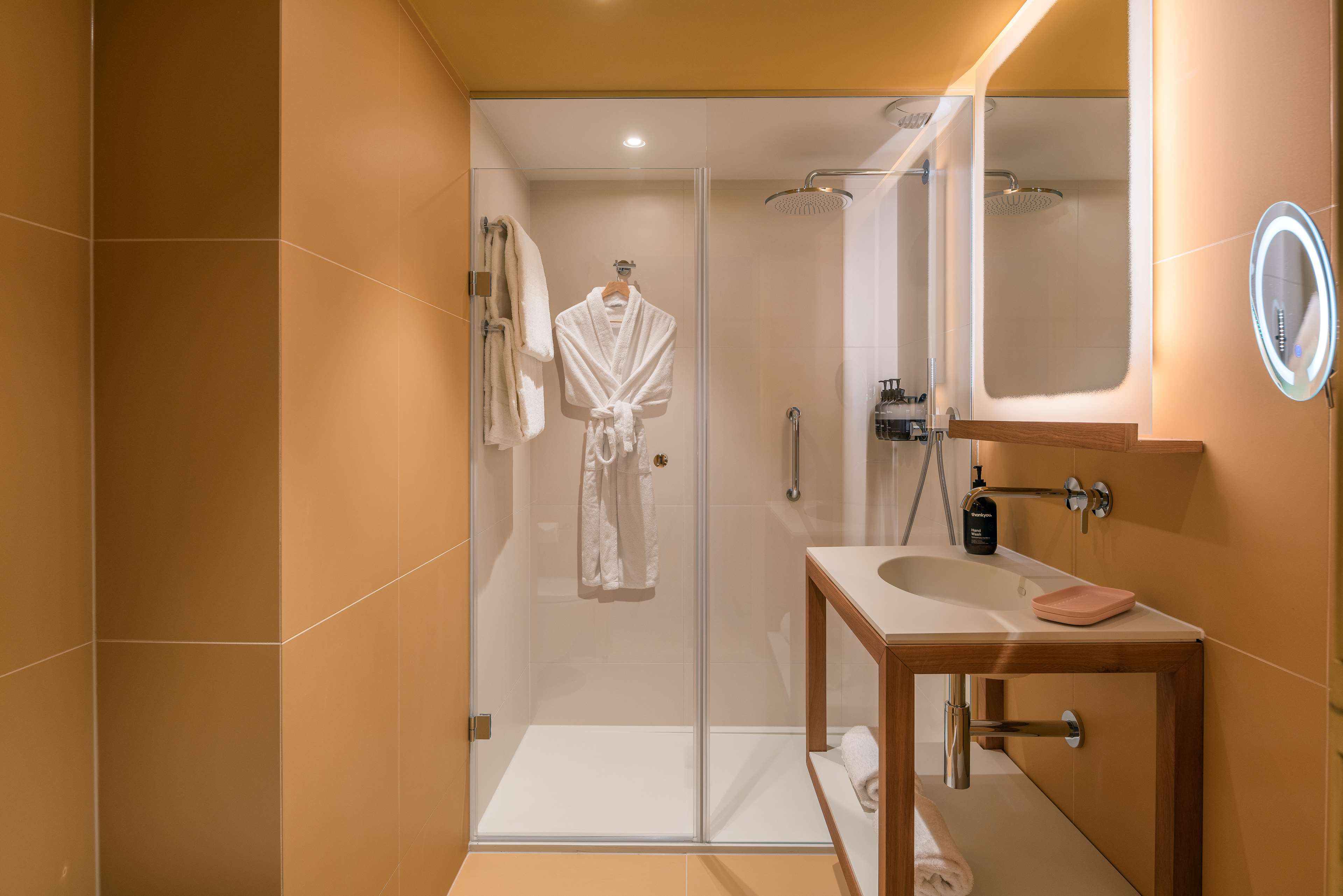 Canopy by Hilton Cannes Room Type - QUEEN PREMIUM RM W PART VW