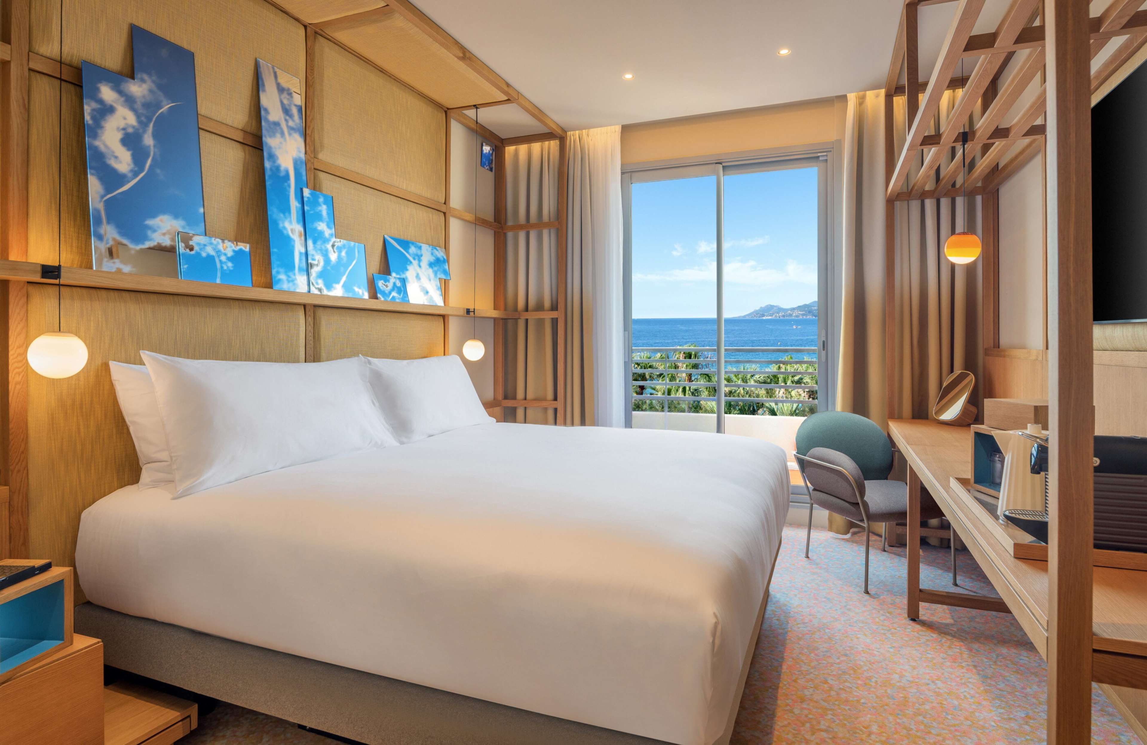Canopy by Hilton Cannes Room Type - KNG PREMIUM RM W  SEA VIEW