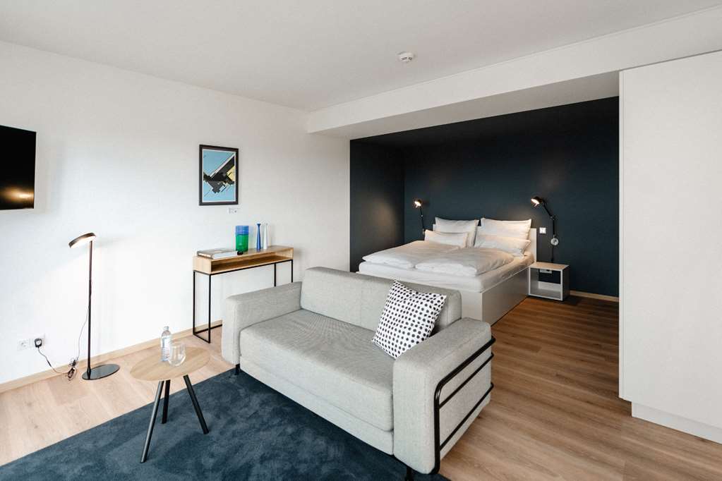 THE PLACE HERZOGENAURACH-guestroom-Guest Room,On-Site.jpg
