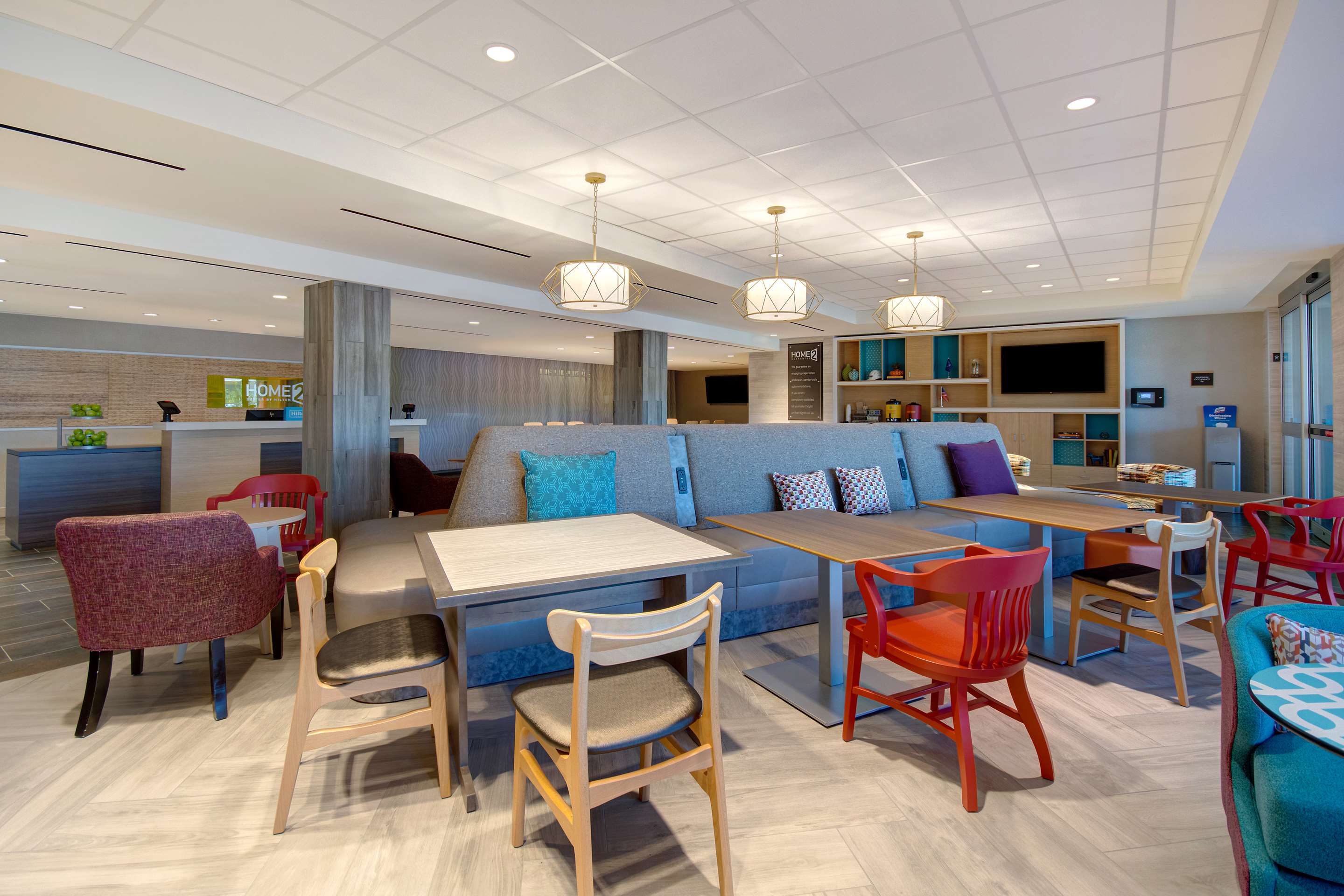 Lobby | Home2 Suites By Hilton Las Vegas North