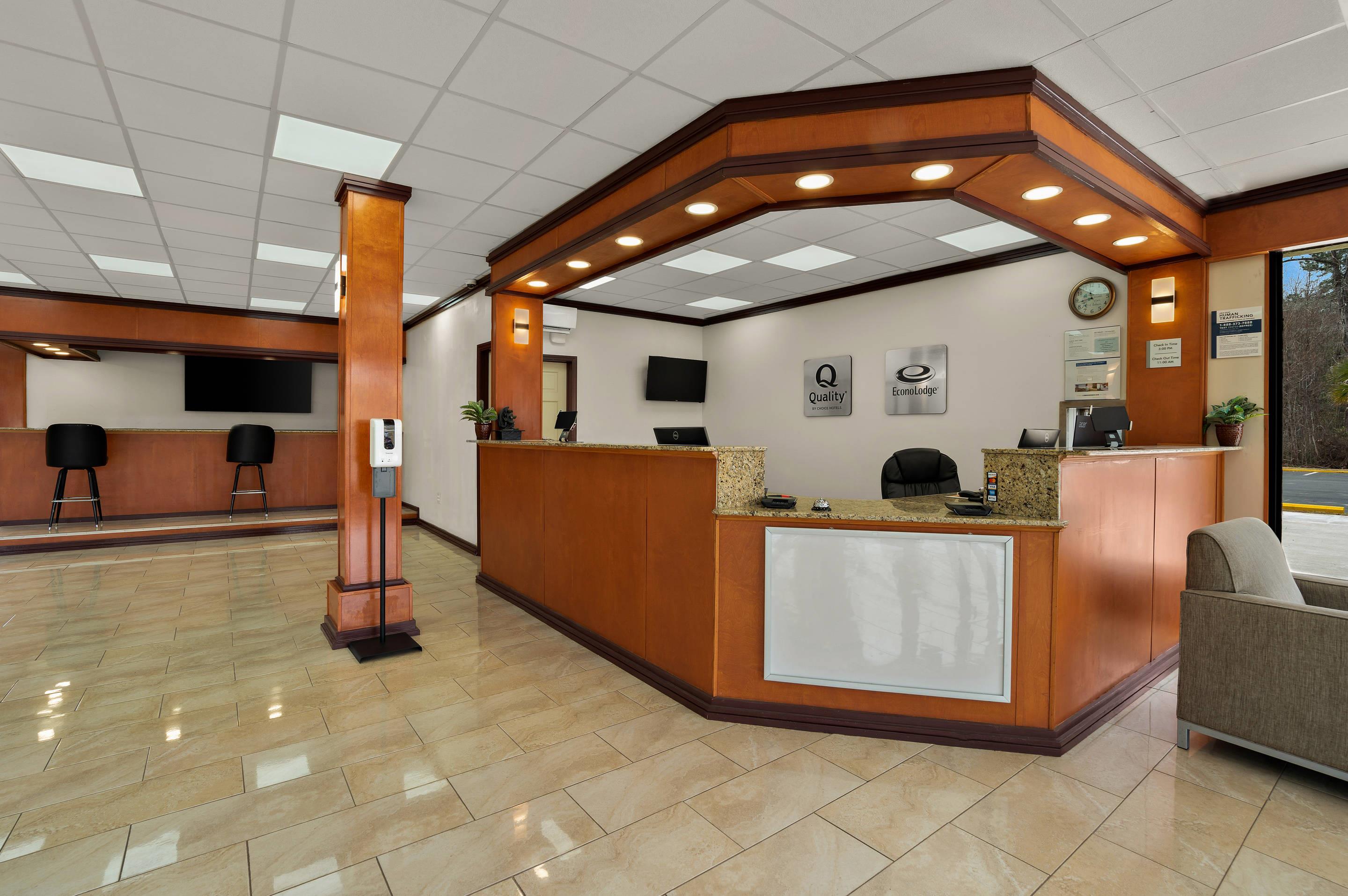 Front desk | Quality Inn
