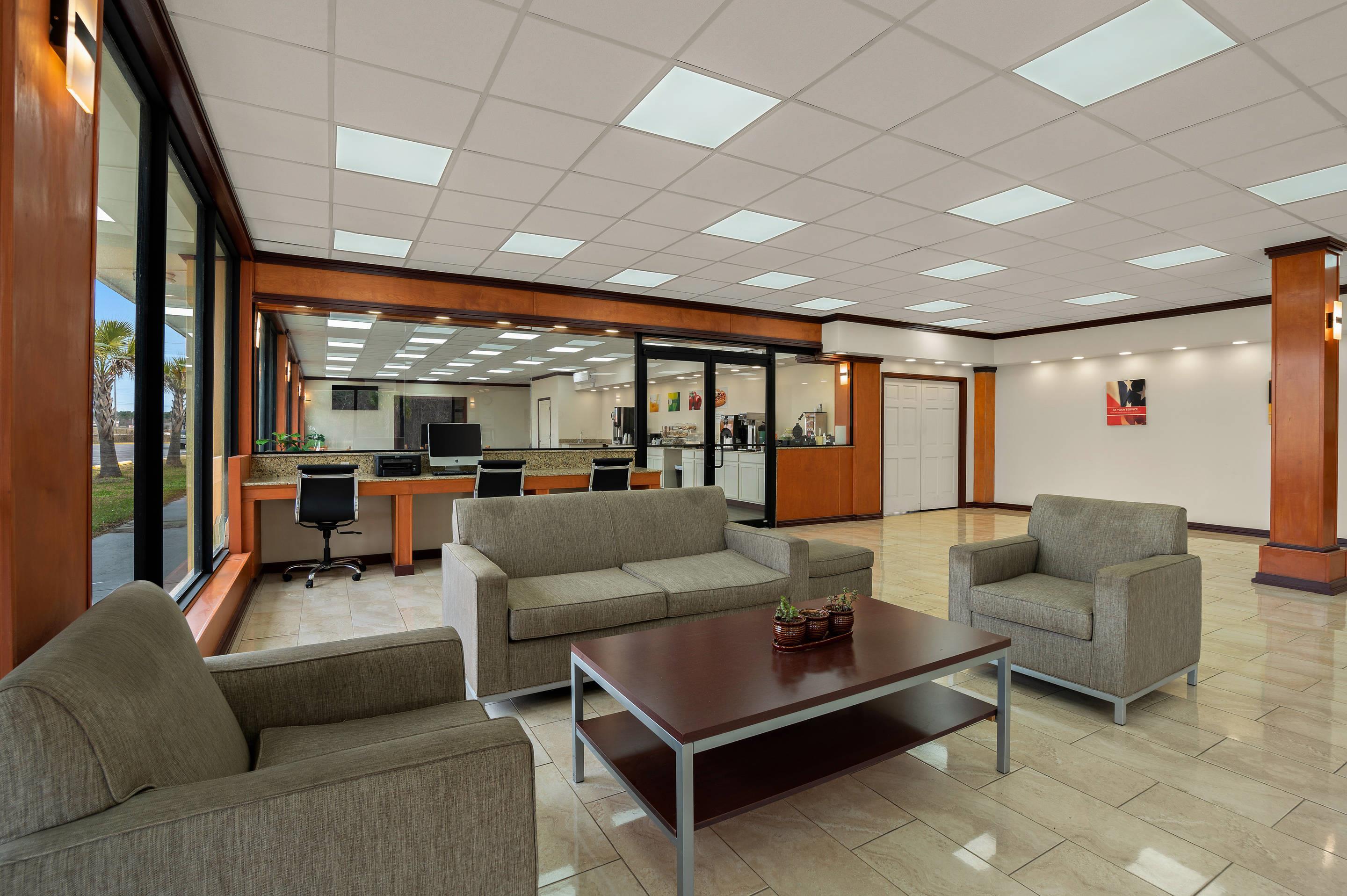 Hotel lobby | Quality Inn