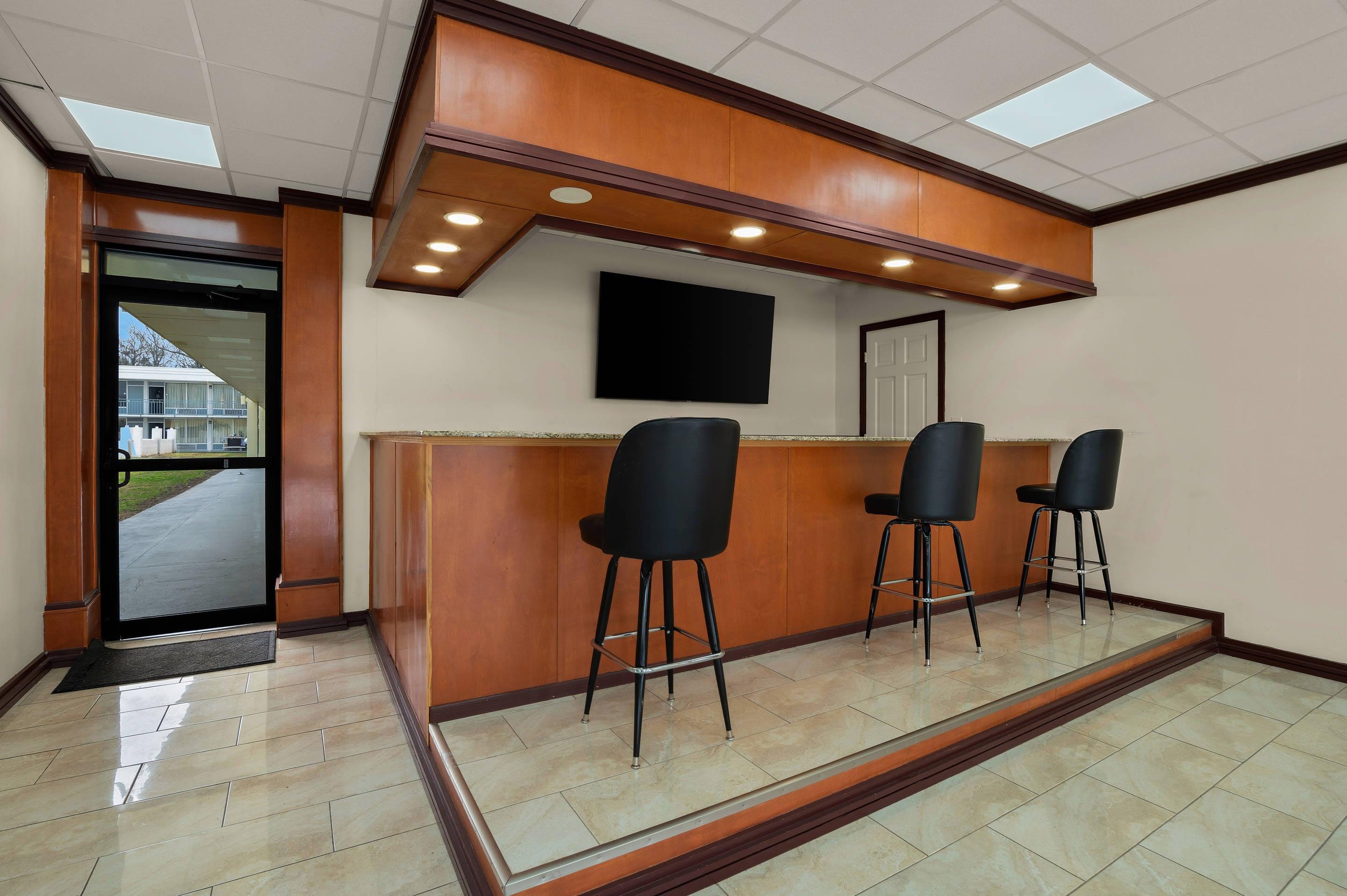 Hotel lobby | Quality Inn