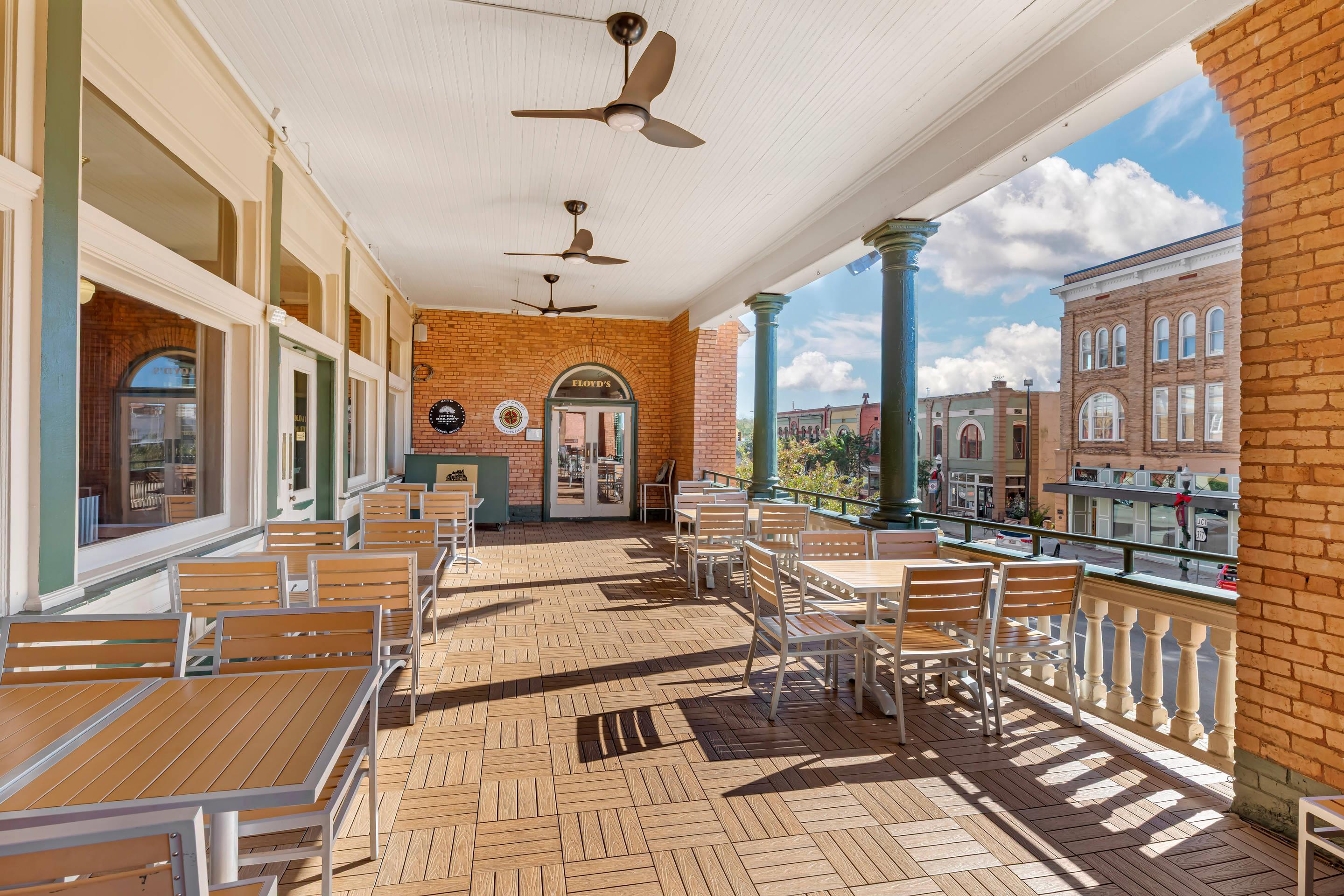 On-site restaurant | Windsor Hotel, Ascend Hotel Collection
