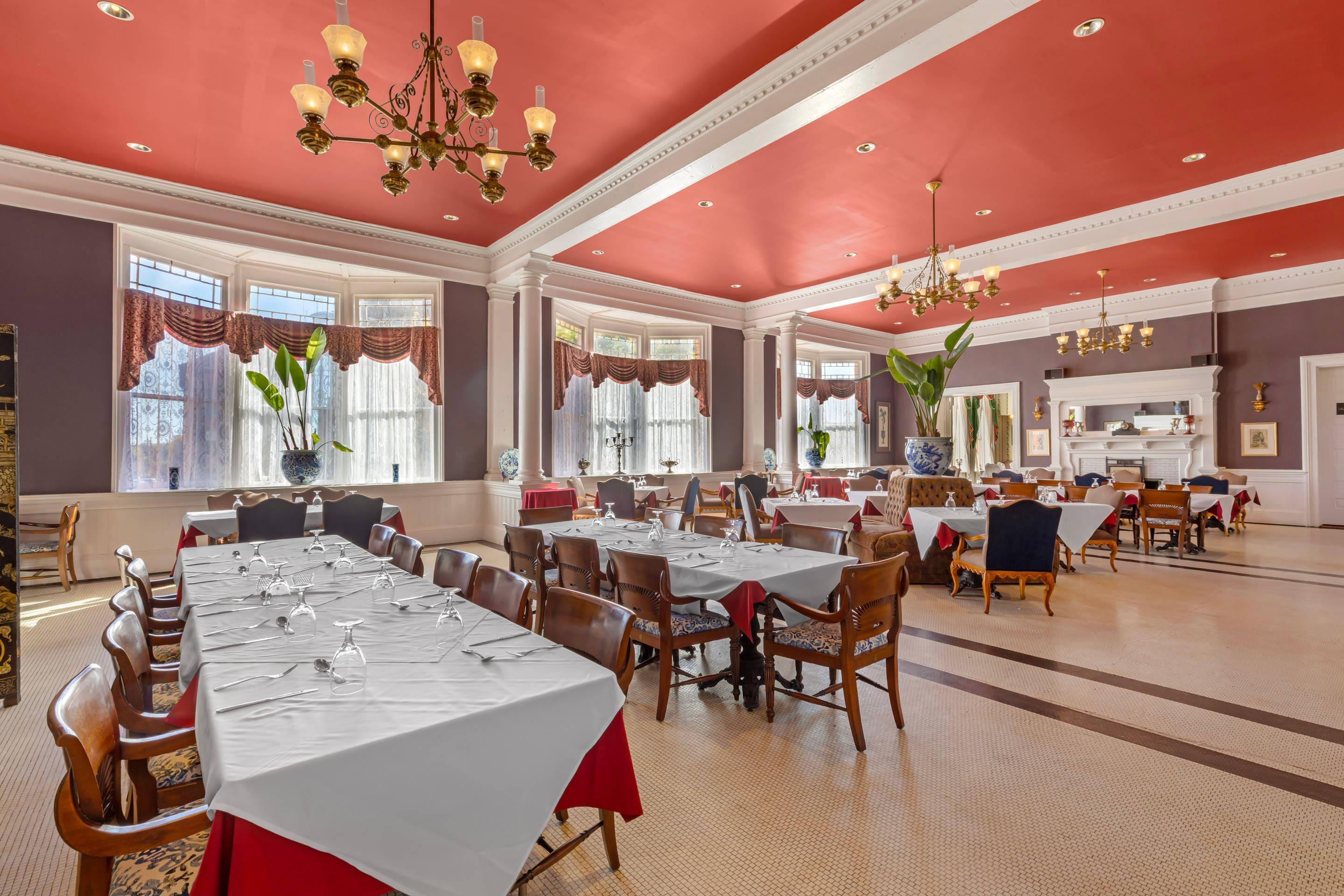 Breakfast area | Windsor Hotel, Ascend Hotel Collection
