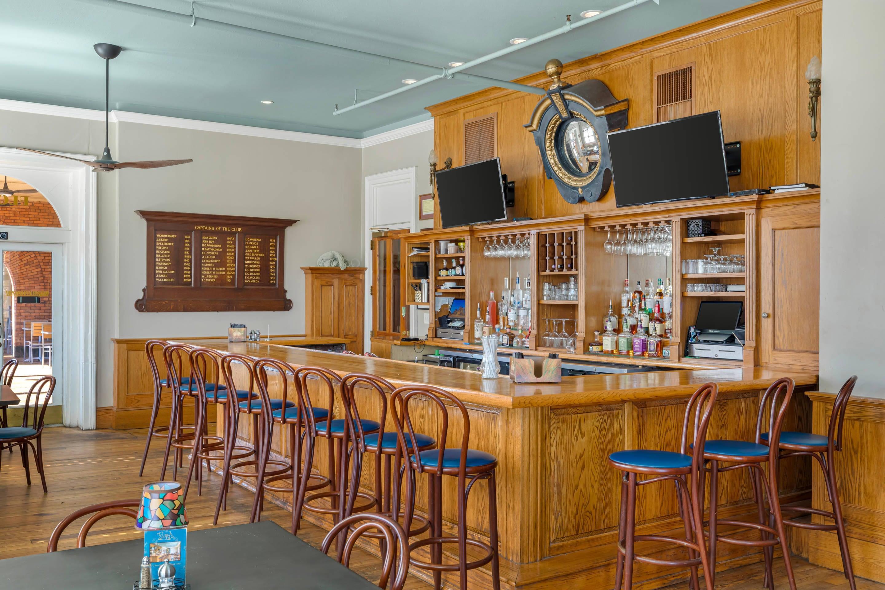 Hotel bar | Windsor Hotel, Ascend Hotel Collection