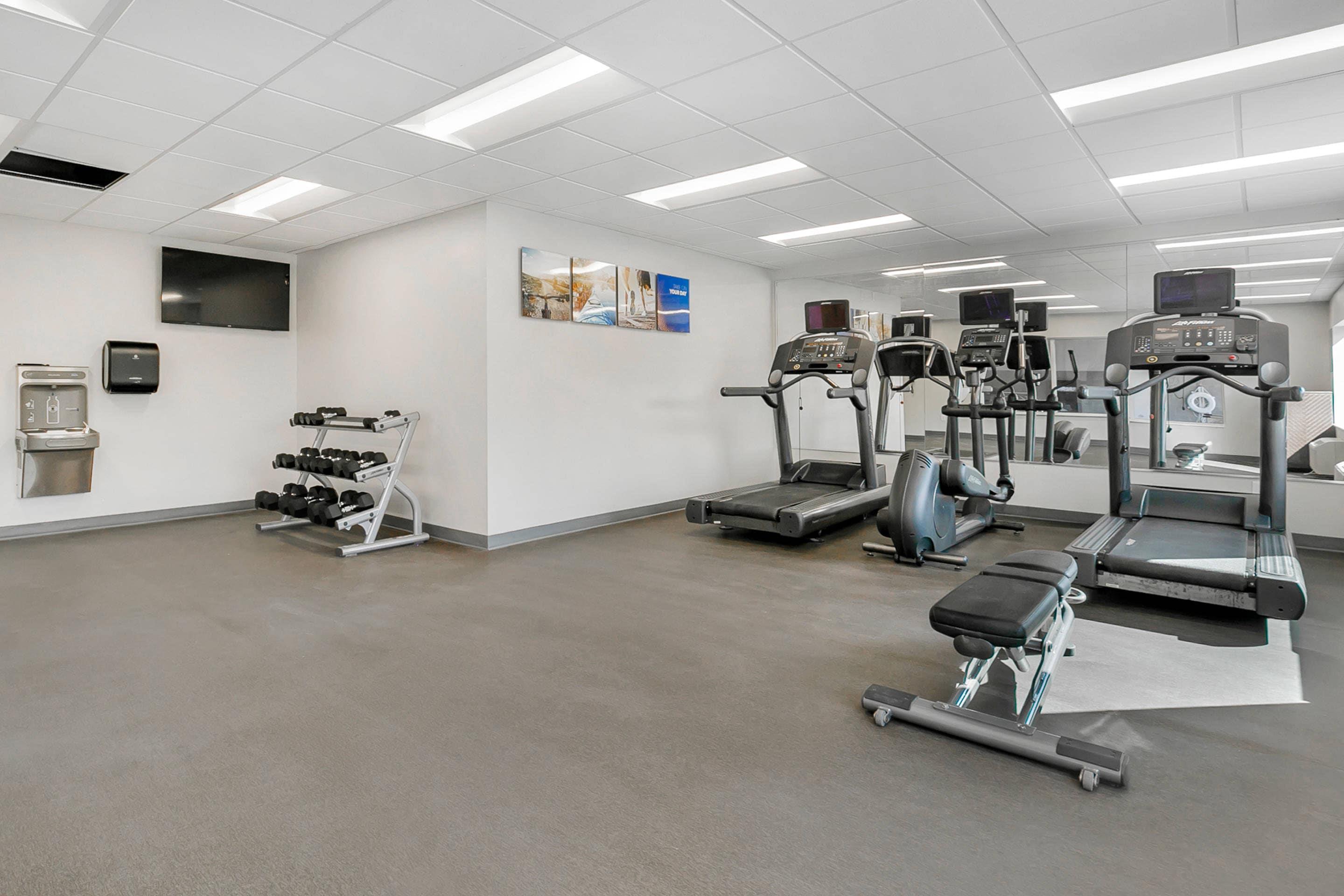 Fitness center | Comfort Inn & Suites Houma