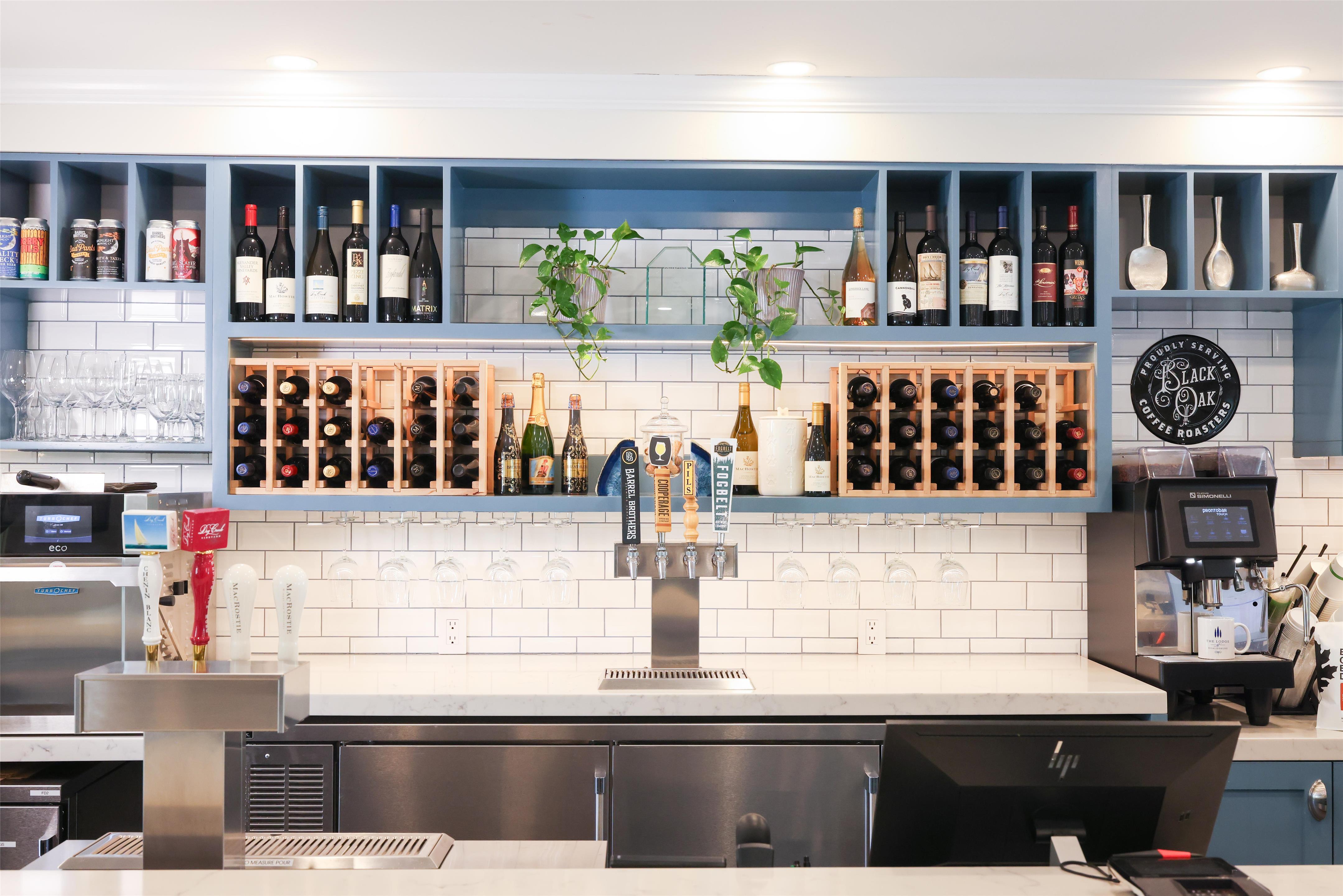 BarLounge | The Lodge at Healdsburg, Tapestry Collection by Hilton