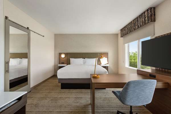  - Hampton Inn Stockton - CA 99, Exit 250