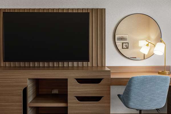  - Hampton Inn Stockton - CA 99, Exit 250