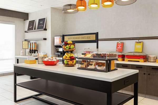 Amenities - Hampton Inn Stockton - CA 99, Exit 250