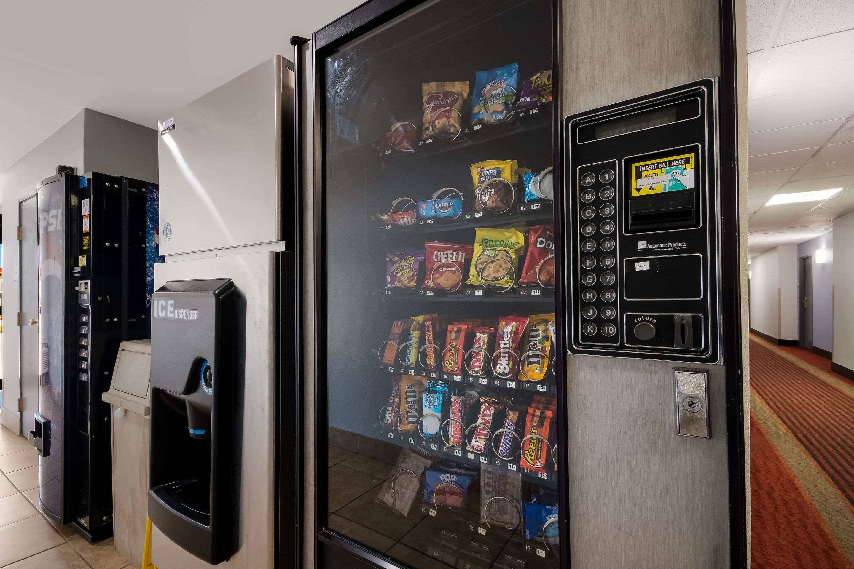 Hotel vending area | Quality Inn & Suites Oklahoma City North