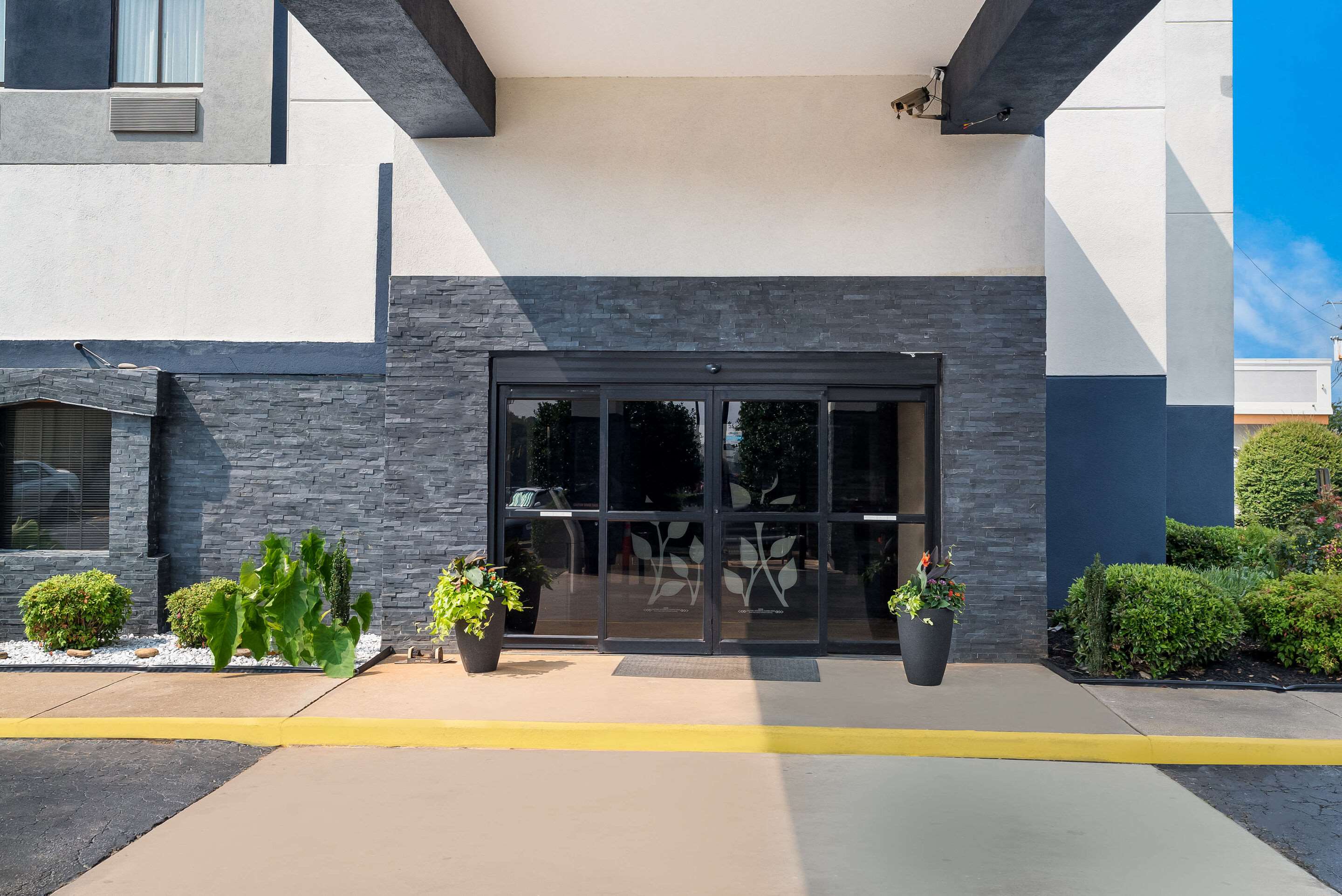 Hotel entrance | Sleep Inn Spartanburg Southwest