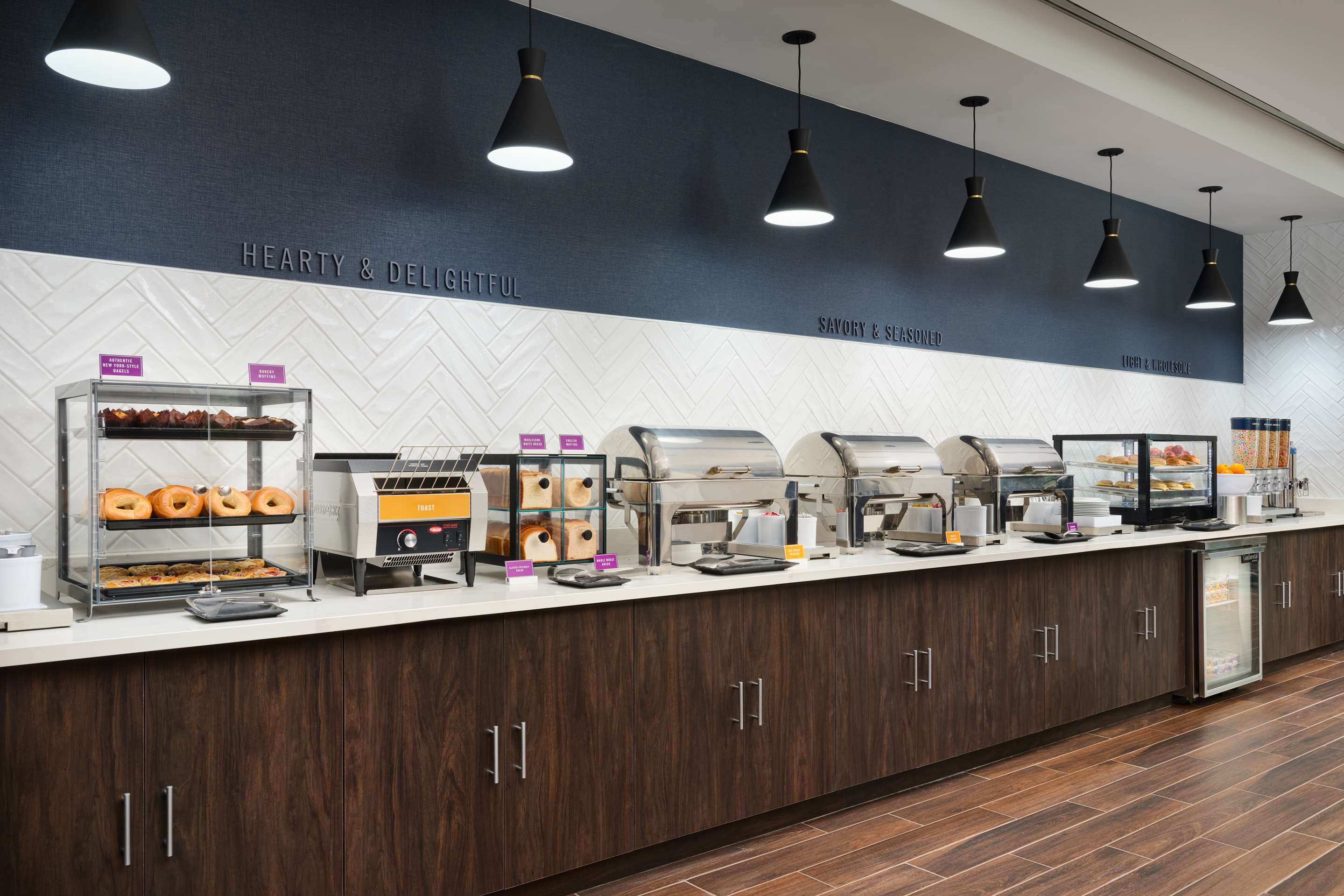 Breakfast Area | Hampton Inn Towson Downtown